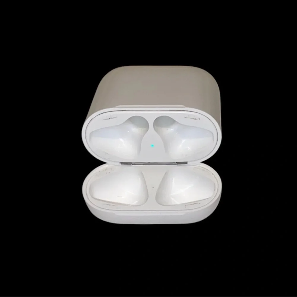 Apple Lightning Charging Case (A1602) - Genuine. Good condition & Working order - Picture 6 of 9